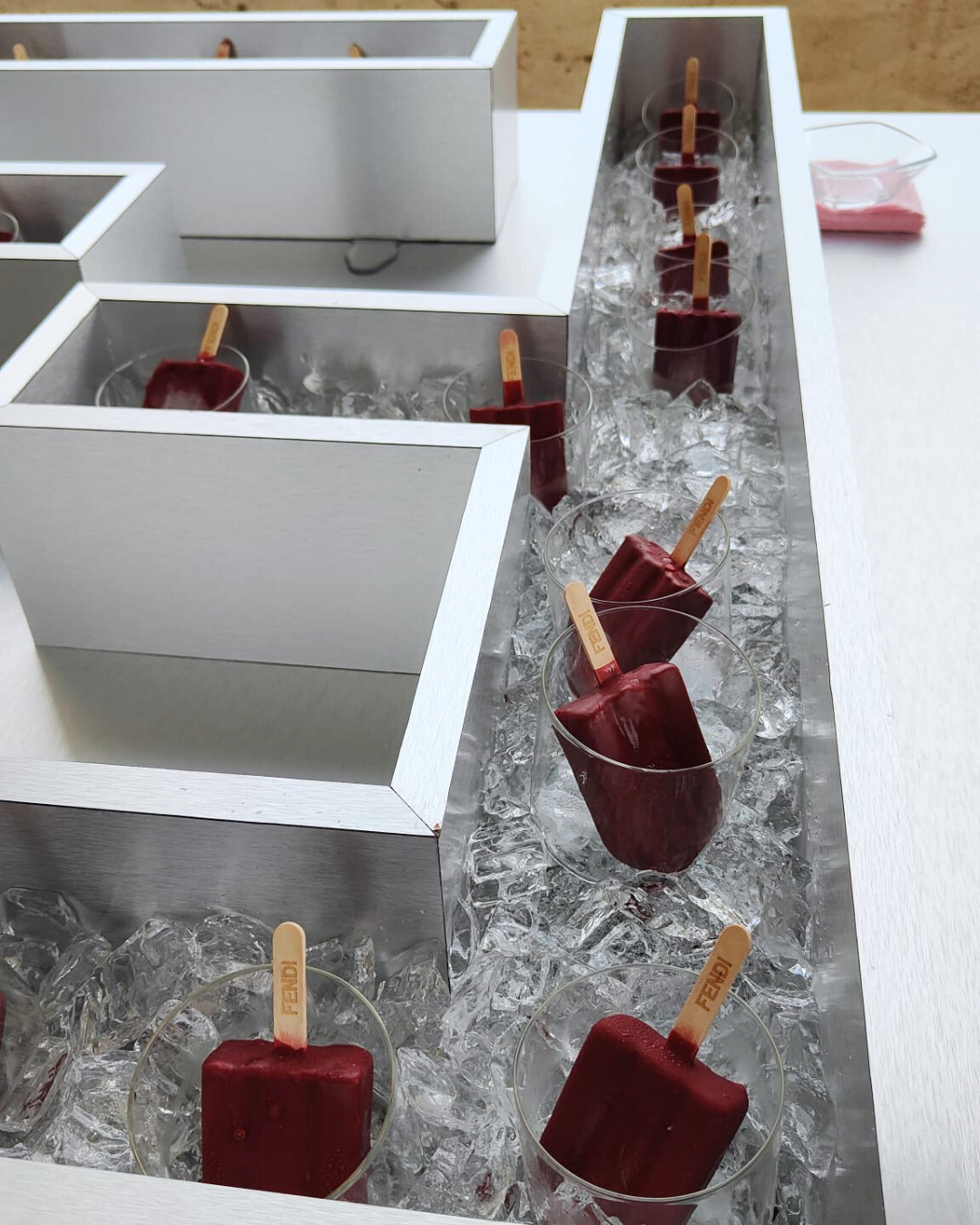 Ghiaccio crescent per catering eventi